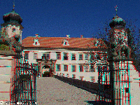 Mnisek pod Brdy - castle